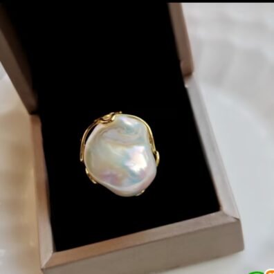 ANILLO GRANDE DE PERLA BLANCA