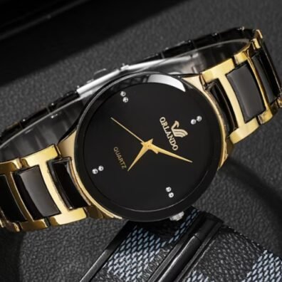 RELOJ NEGRO Y DORADO  PARA HOMBRE