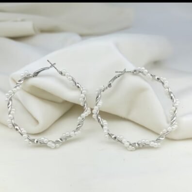 ARGOLLAS PLATEADAS CON PERLAS